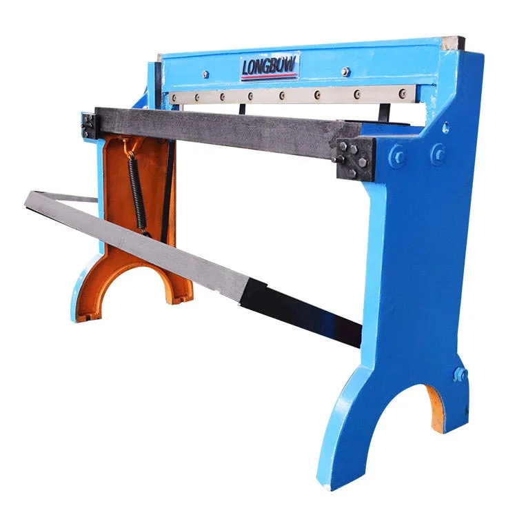 Voetbediende knipmachine